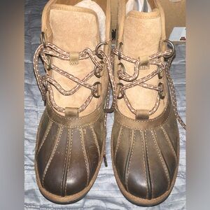 UGG Women’s Tan Boots